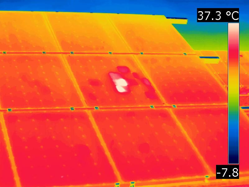 Pravidelná kontrola fotovoltaických elektráren